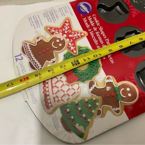 New Wilton Non-Stick Christmas Cookie Pan Holiday Shapes 12 Cavity A12 - Picture 4 of 5